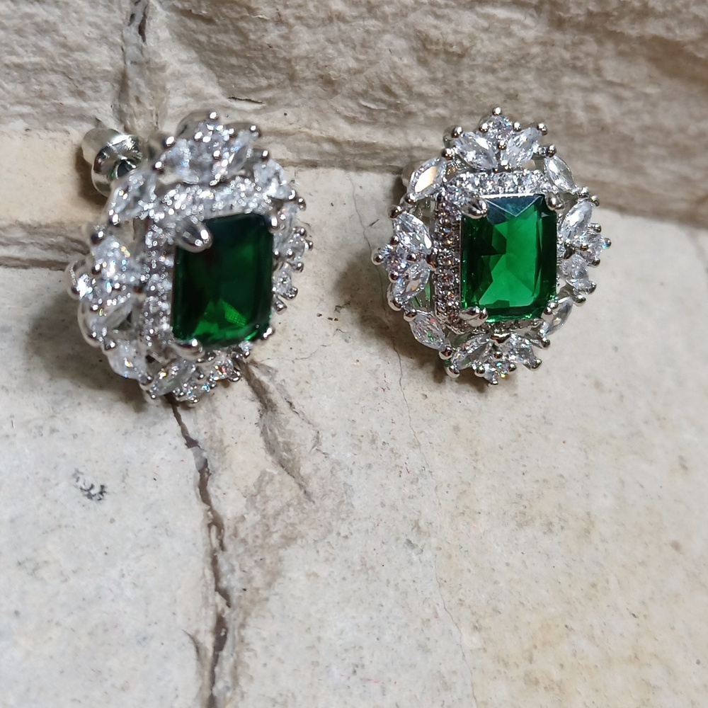 Emerald CZ earrings - Picture 5 of 5